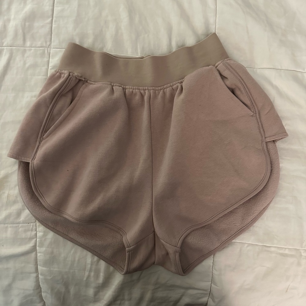 Gymshark Legacy Fitness Short in Pink